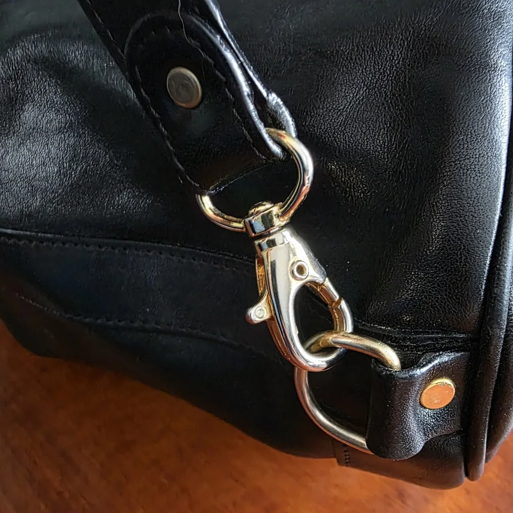 i Santi Made in Italy Black Leather Convertible Backpack Drawstring Bag